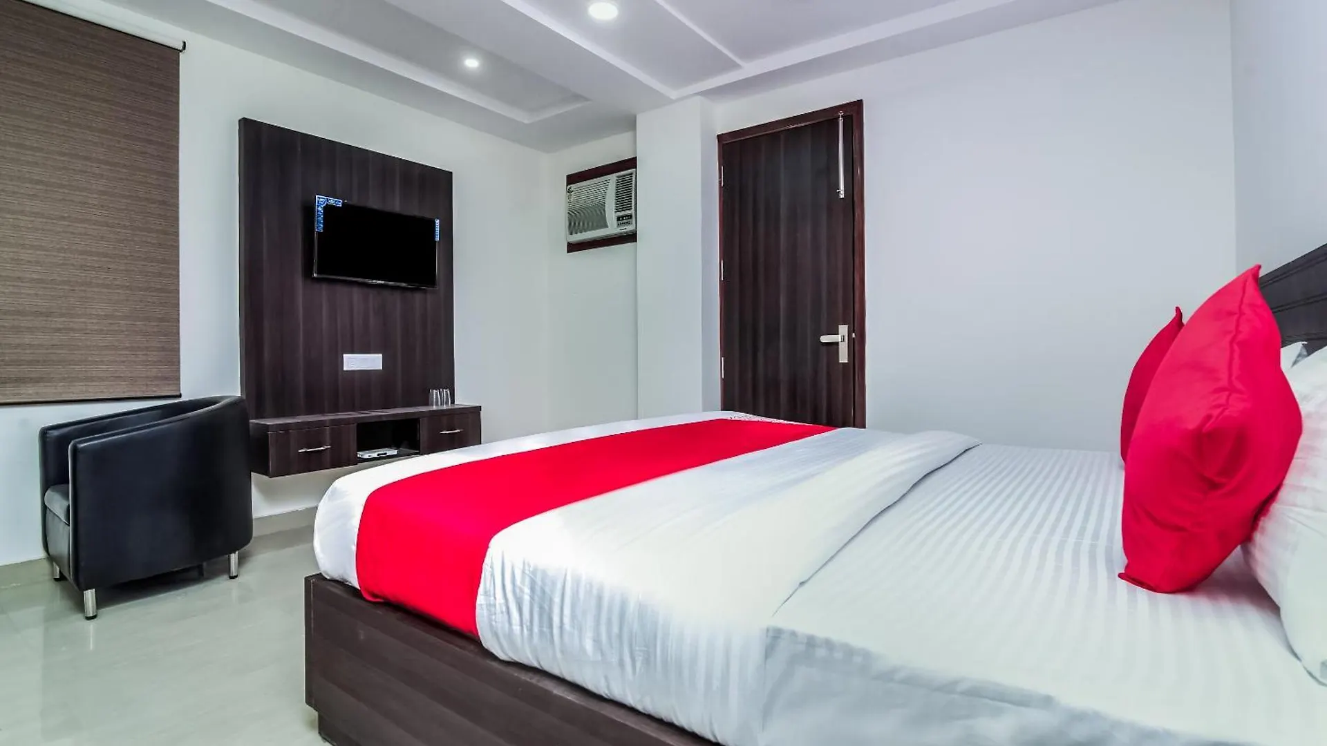 Hotel Aerostar Gold - Opposite Max Healthcare Delhi  3*, Delhi (National Capital Territory of India)