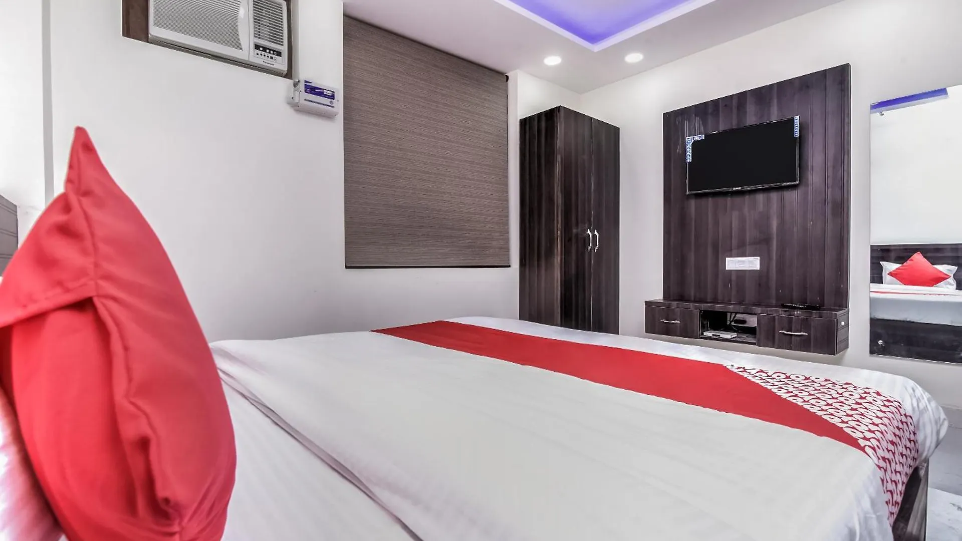 Hotel Aerostar Gold - Opposite Max Healthcare Delhi   Delhi (National Capital Territory of India)