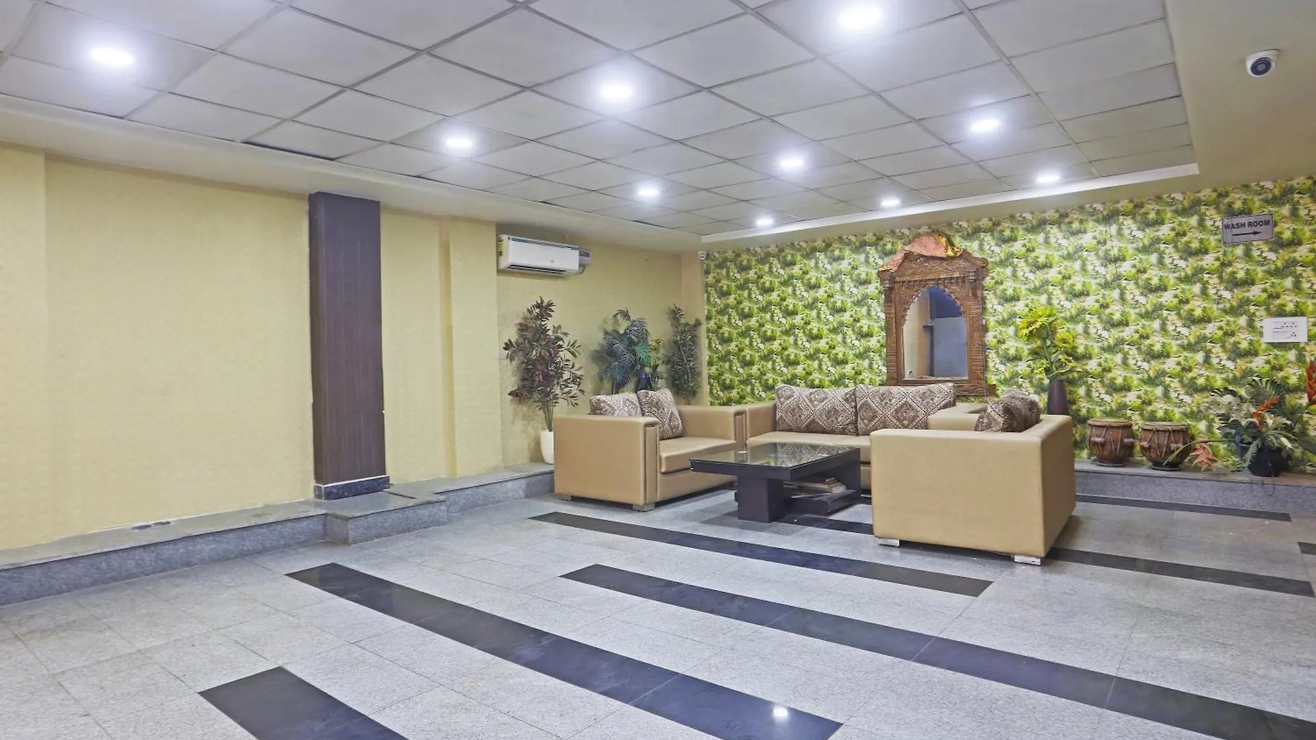 Hotel Aerostar Gold - Opposite Max Healthcare Delhi  3*, Delhi (National Capital Territory of India)